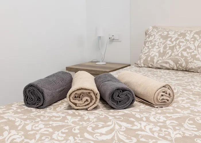 Luxury San Eugenio Ocean And Harbour View Апартаменты